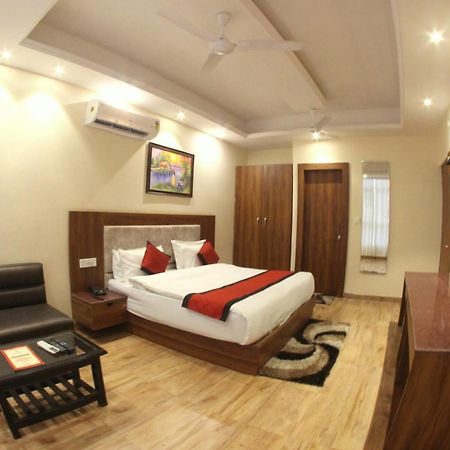The Royal Bhumesh Hotel Katra  Exterior photo