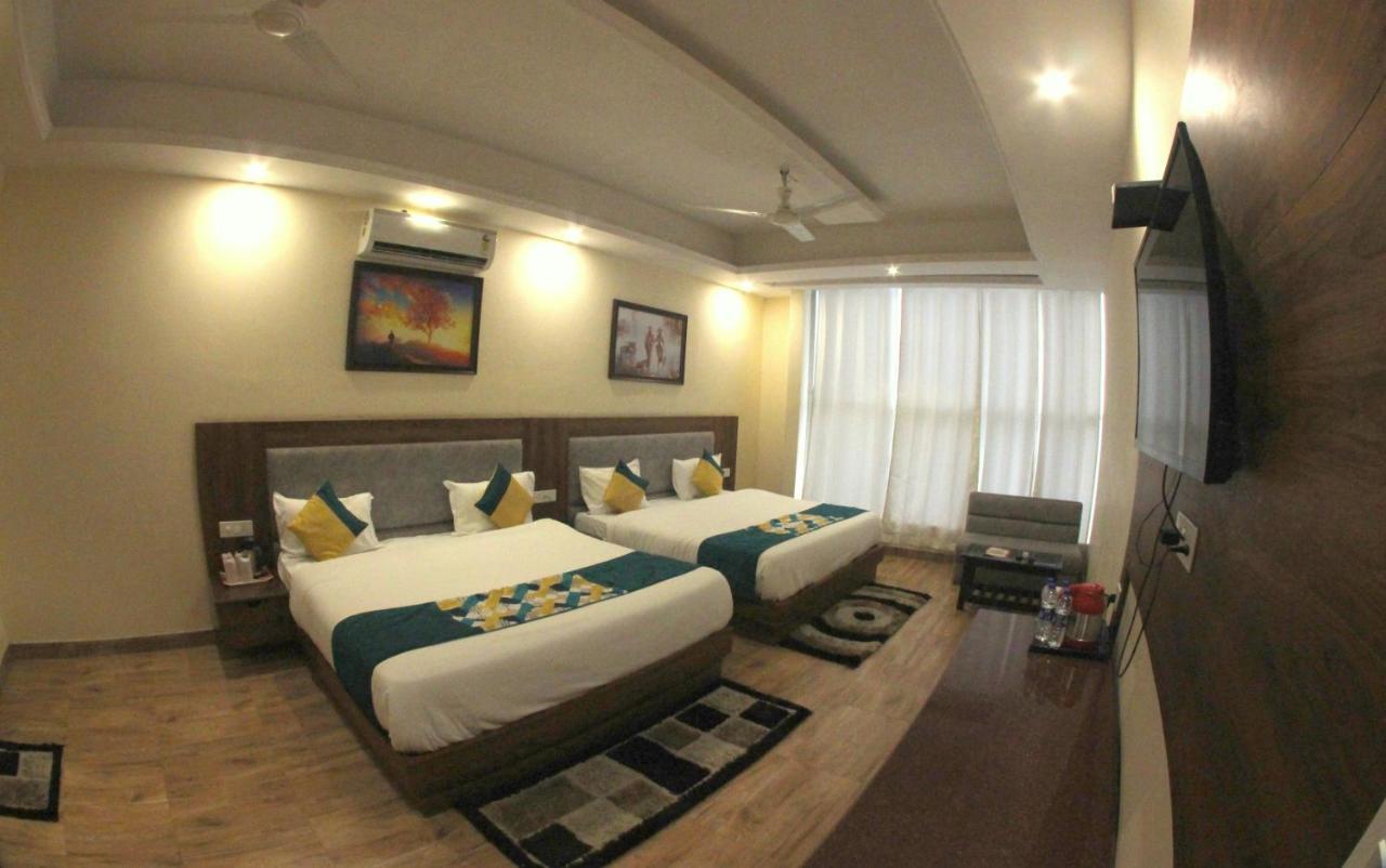 The Royal Bhumesh Hotel Katra  Exterior photo