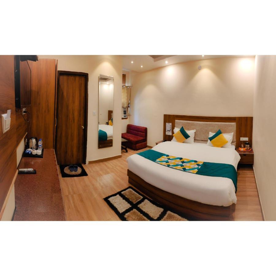 The Royal Bhumesh Hotel Katra  Exterior photo