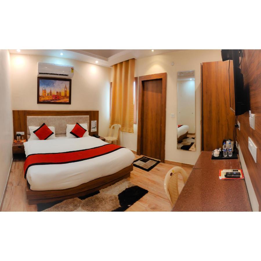 The Royal Bhumesh Hotel Katra  Exterior photo